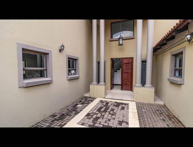 5 BEDROOM HOUSE FOR SALE IN MIDLANDS ESTATE